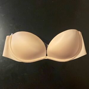 Victoria’s Secret strapless push up bra 32B